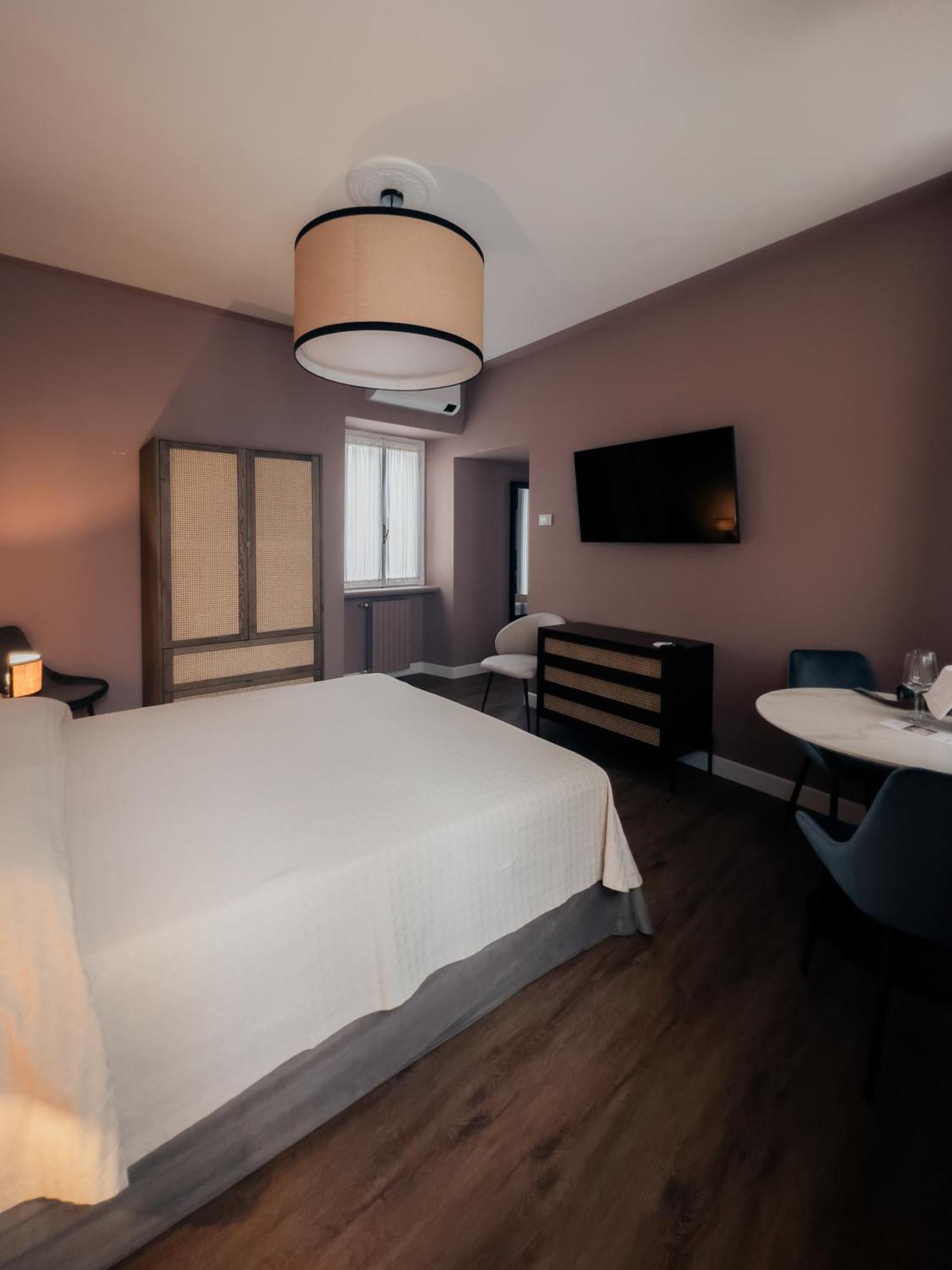 Caffe Delle Rose Les Chambres Verbania Zewnętrze zdjęcie